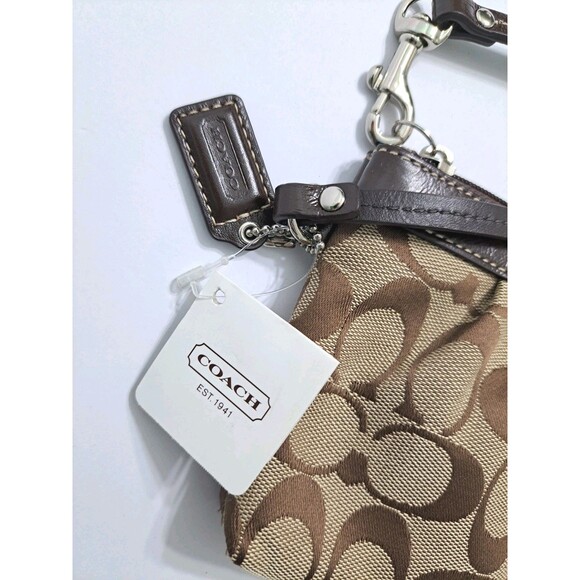 Coach F43434 Signature Pleated Wristlet Khaki Mahogany Brand NEW - Picture 2 of 7